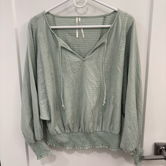 Anthropologie Rebecca Long Sleeve Smocked Waist Peasant Top Mint Green Size S - Picture 2 of 12